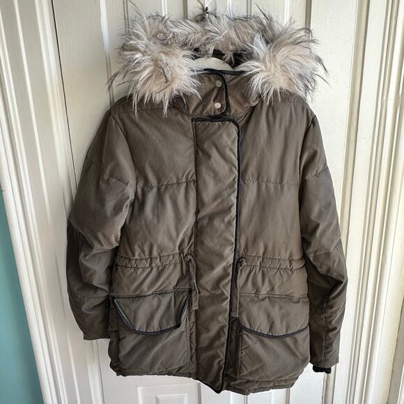 Abercrombie & Fitch Faux Fur Hooded Puffer Parka Jacket - Picture 2 of 10